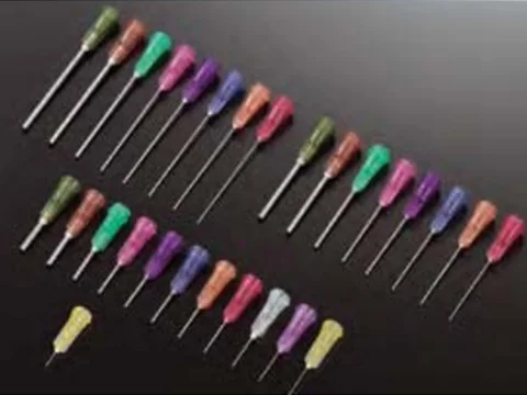 Dual-Thread Plastic Nozzles